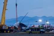 韓國(guó)空難調(diào)查關(guān)注鳥擊和起落架 對(duì)逾百架在役波音737-800啟動(dòng)特別檢查