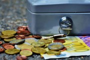 黃金飾品的定價策略是什么？這些策略如何影響消費者選擇？