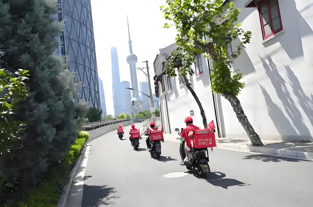 一場“奇襲”背后，京東到底在焦慮什么？