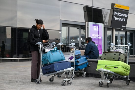 停電導致關閉后 倫敦希思羅機場將開始逐步恢復航班