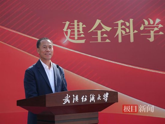 1000萬美元！知名校友穩(wěn)健醫(yī)療董事長(zhǎng)李建全捐贈(zèng)的這棟樓落成投用