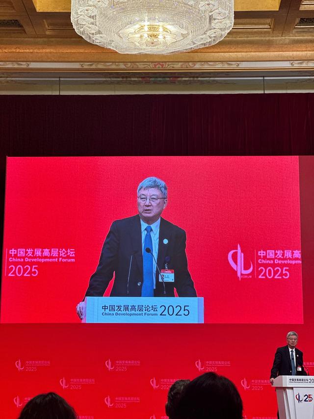 朱民：全球產(chǎn)業(yè)鏈面臨諸多困境，中國發(fā)揮關(guān)鍵作用