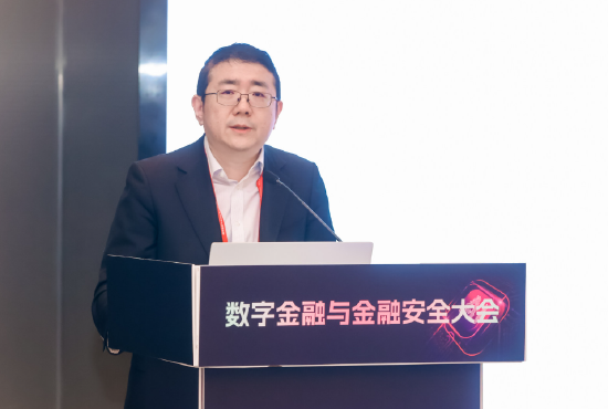 楊濤：金融業的技術焦慮特別突出